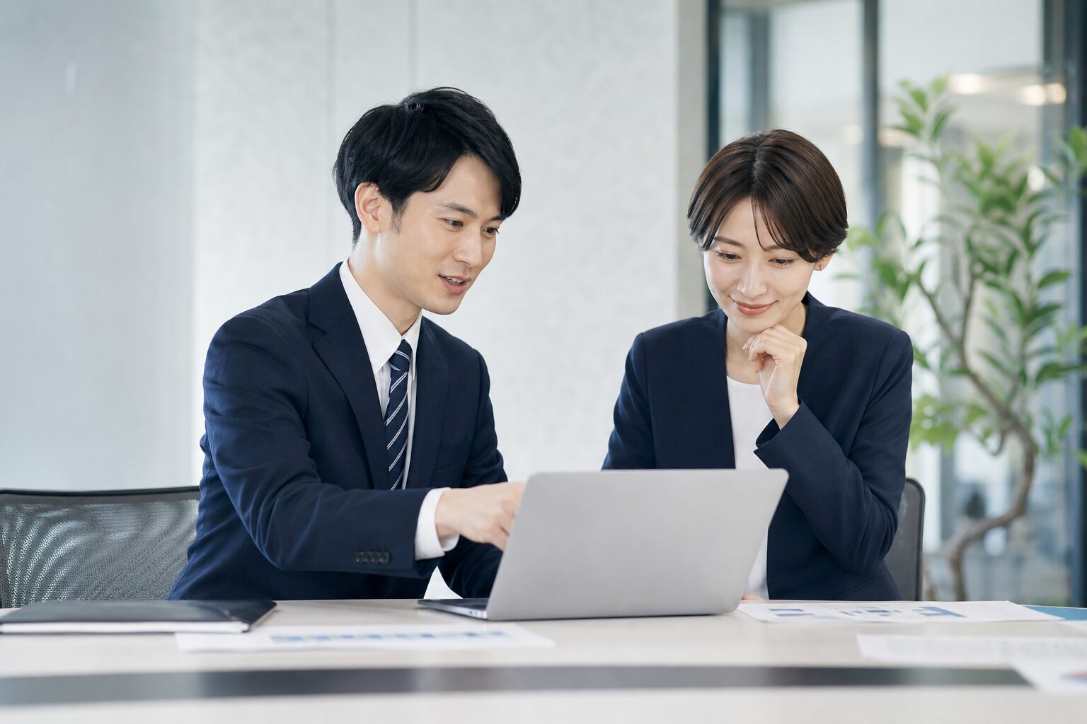 打ち合わせ風景イメージ画像